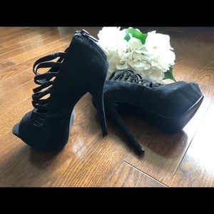 Steve Madden Black Platform Stilettos
